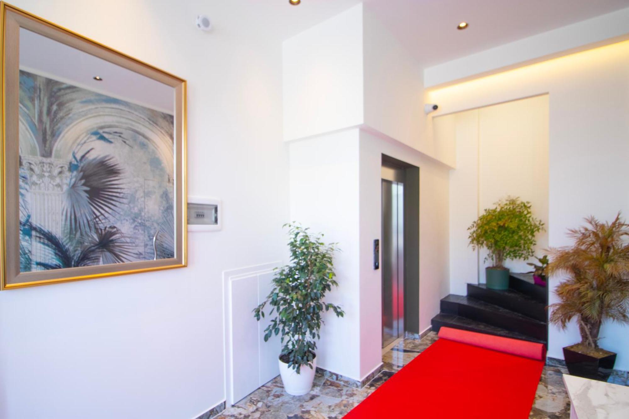 Hotel Ambasada Qta Paskuqan Luaran gambar