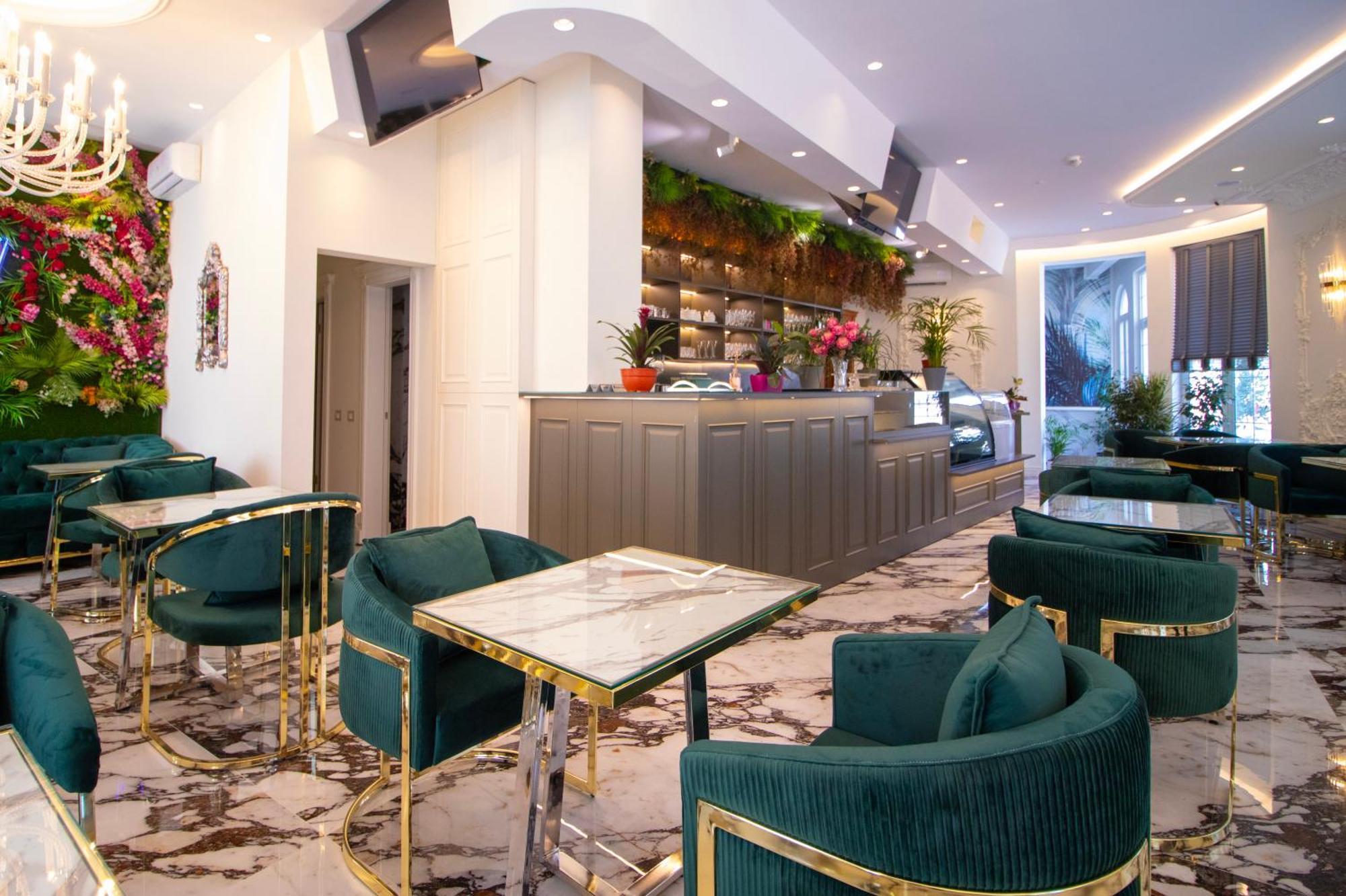 Hotel Ambasada Qta Paskuqan Luaran gambar