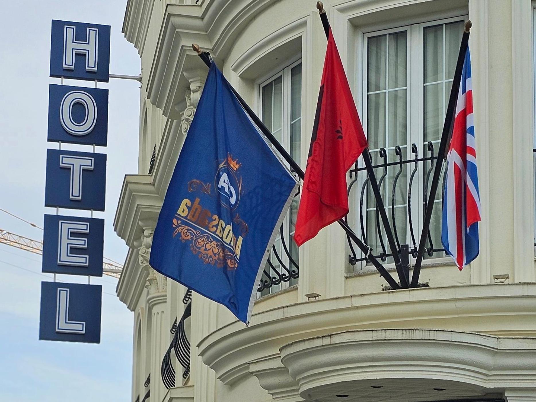 Hotel Ambasada Qta Paskuqan Luaran gambar