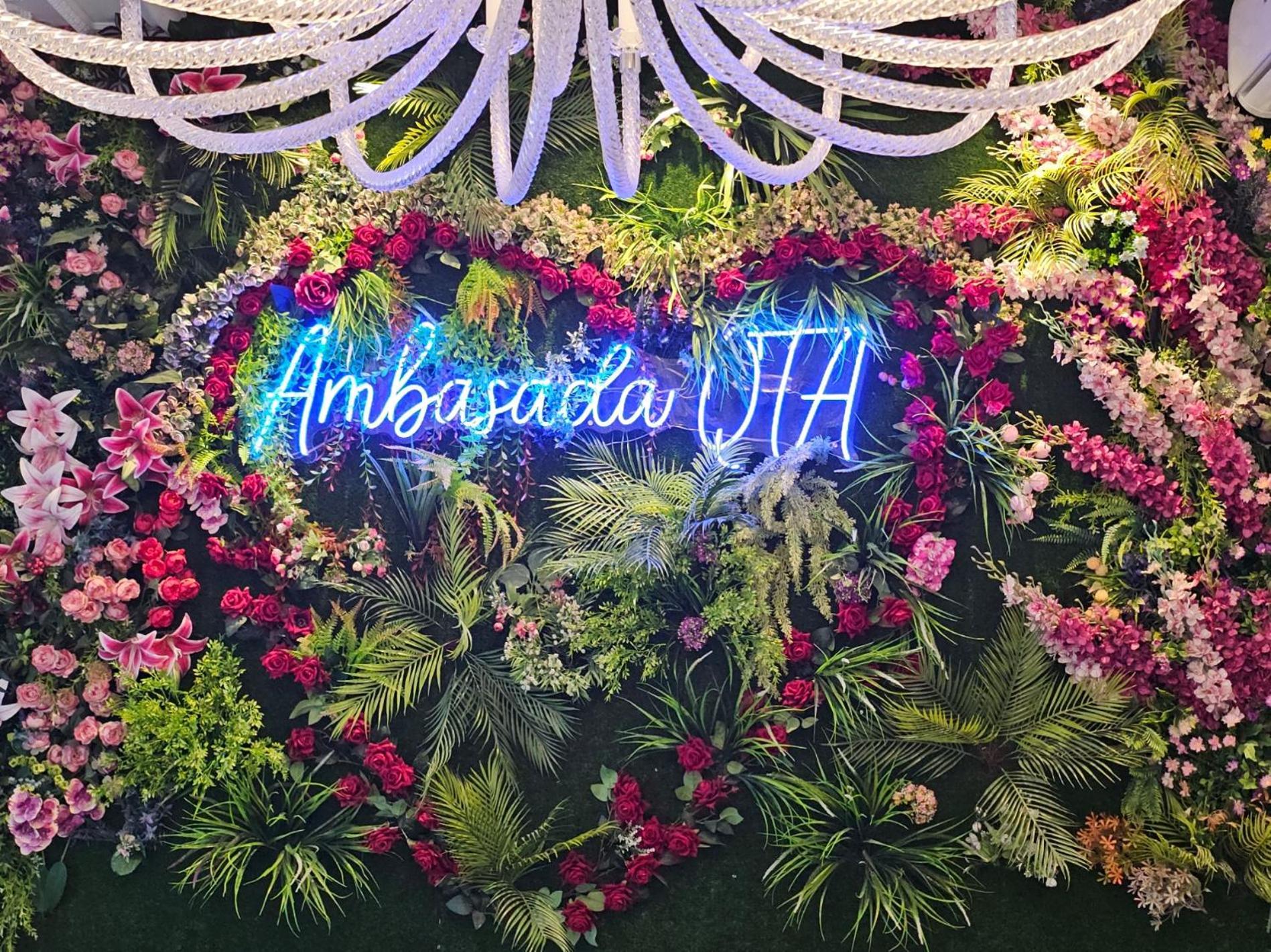 Hotel Ambasada Qta Paskuqan Luaran gambar